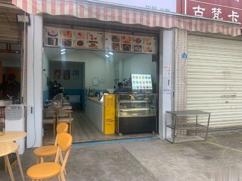 轉(zhuǎn)讓西河西江東路商業(yè)街店鋪31平方餐飲美食冷飲甜品店