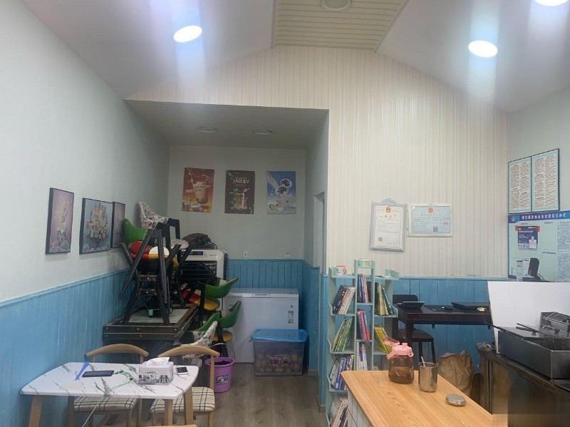 轉(zhuǎn)讓西河西江東路商業(yè)街店鋪31平方餐飲美食冷飲甜品店